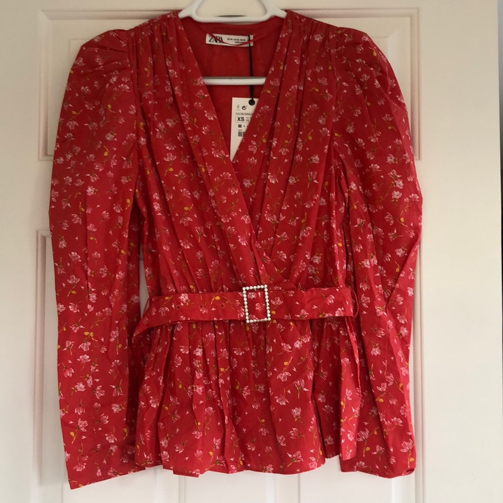 NWT - Zara Floral Bealted Puff Sleeves Top